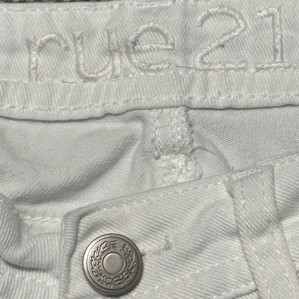 Rue 21 White High Rise Crop Jeans Distressed Ripped Button Fly Women Size 9/10 - Picture 3 of 7